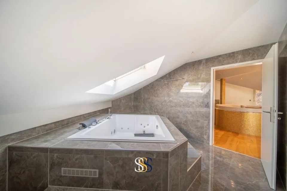 Appartamento maisonette esclusivo con loft e area spa – foto 22 di 26