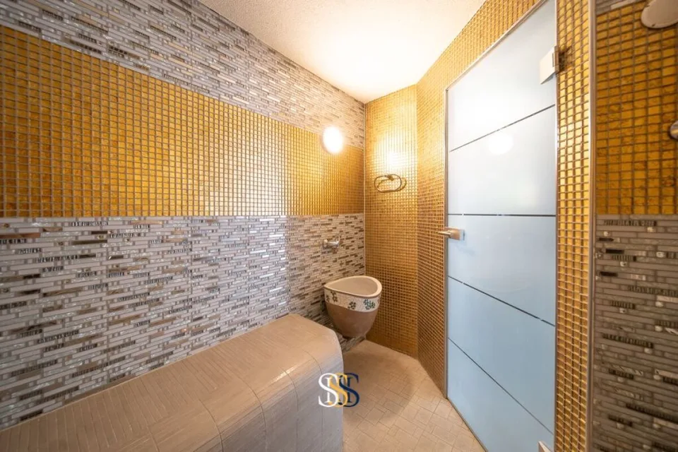 Appartamento maisonette esclusivo con loft e area spa – foto 18 di 26