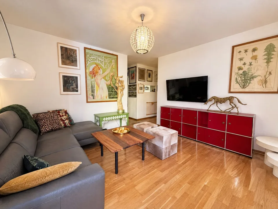 Triplex dal fascino ticinese nel cuore della Città Vecchia di Locarno – foto 5 di 16