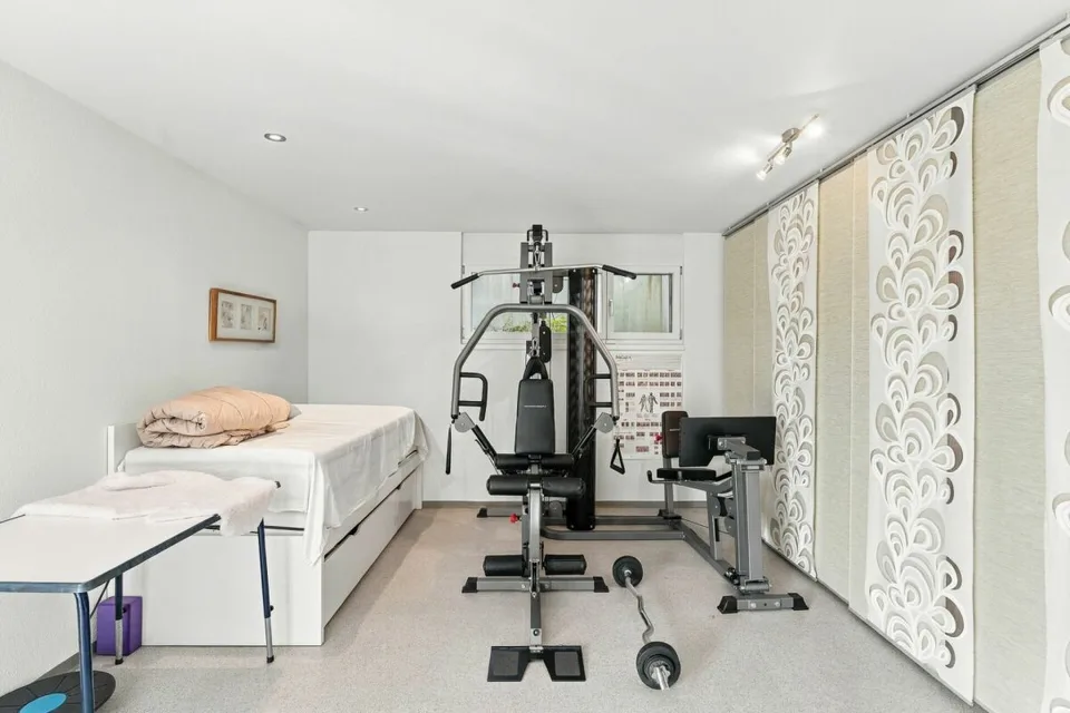Einfamilinehaus mit Panoramablick, Pool und Privatsphäre – Foto 20 von 26