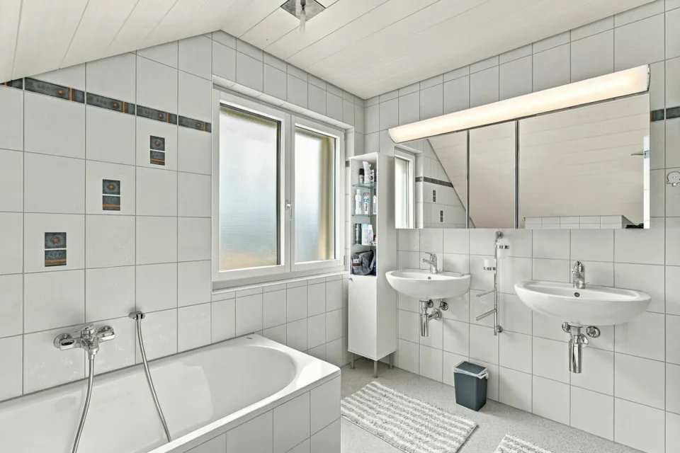 Einfamilinehaus mit Panoramablick, Pool und Privatsphäre – Foto 16 von 26