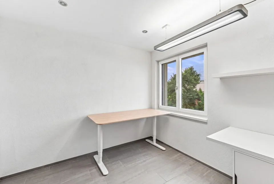 Einfamilinehaus mit Panoramablick, Pool und Privatsphäre – Foto 21 von 26