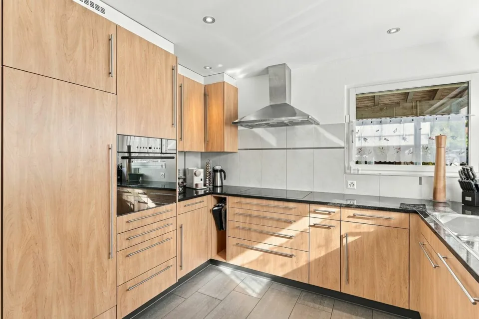 Einfamilinehaus mit Panoramablick, Pool und Privatsphäre – Foto 9 von 26
