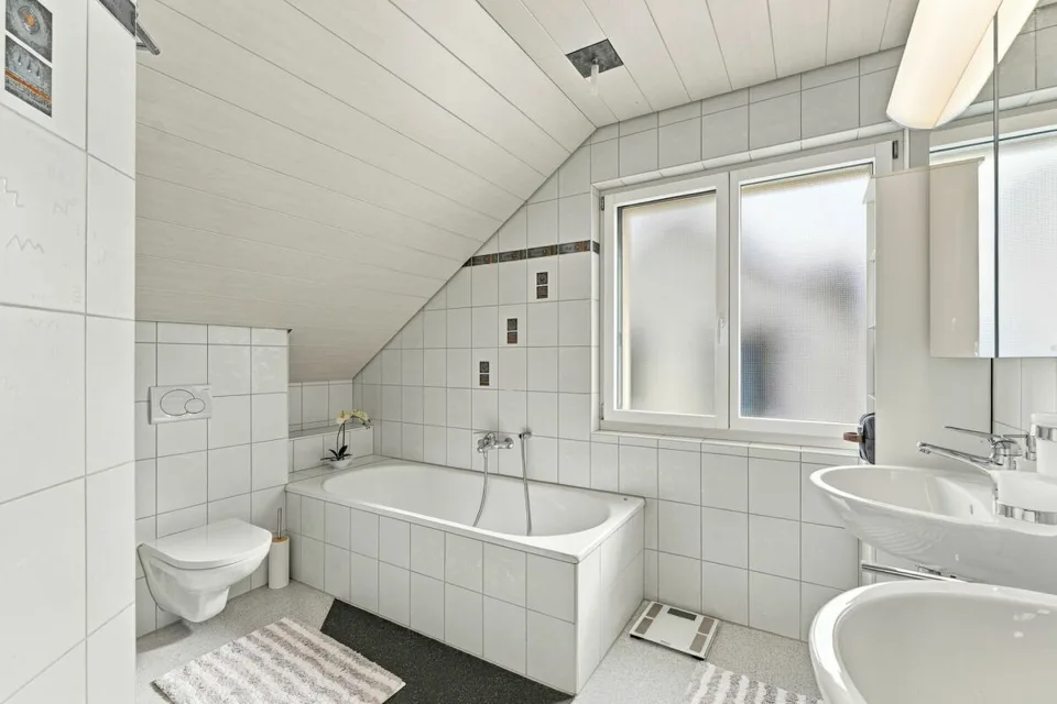 Einfamilinehaus mit Panoramablick, Pool und Privatsphäre – Foto 17 von 26