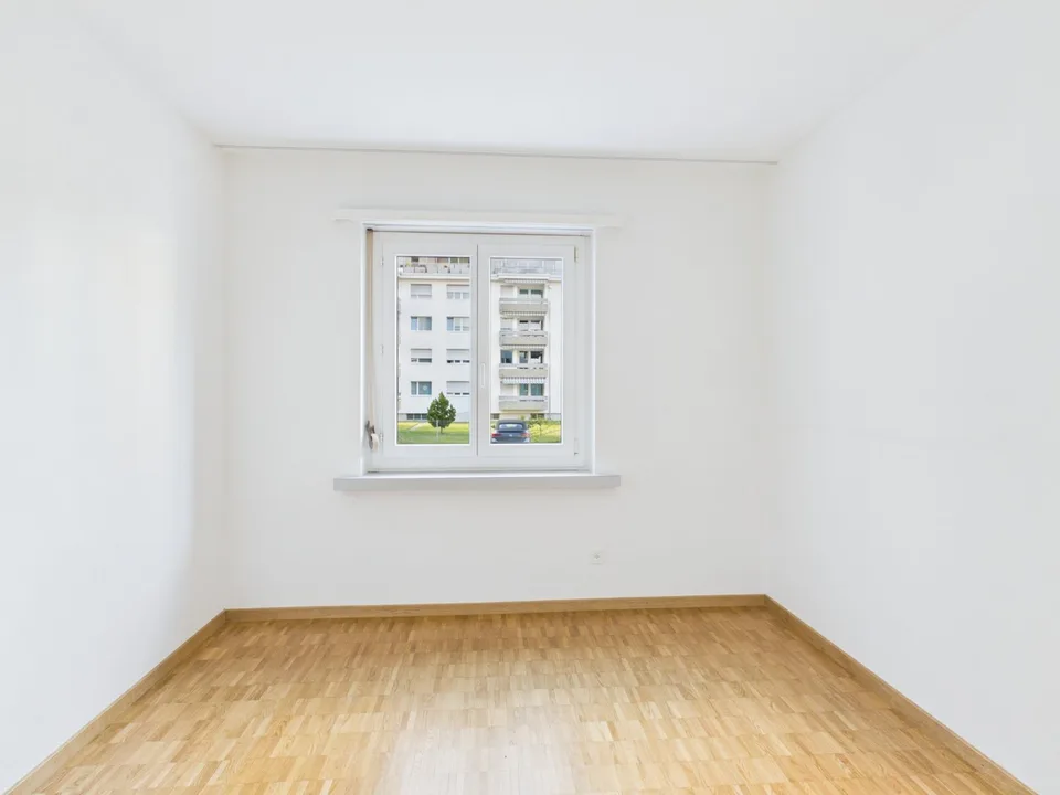 Helle 3.5-Zimmer-Wohnung mit vielseitiger Raumaufteilung – Foto 5 von 13