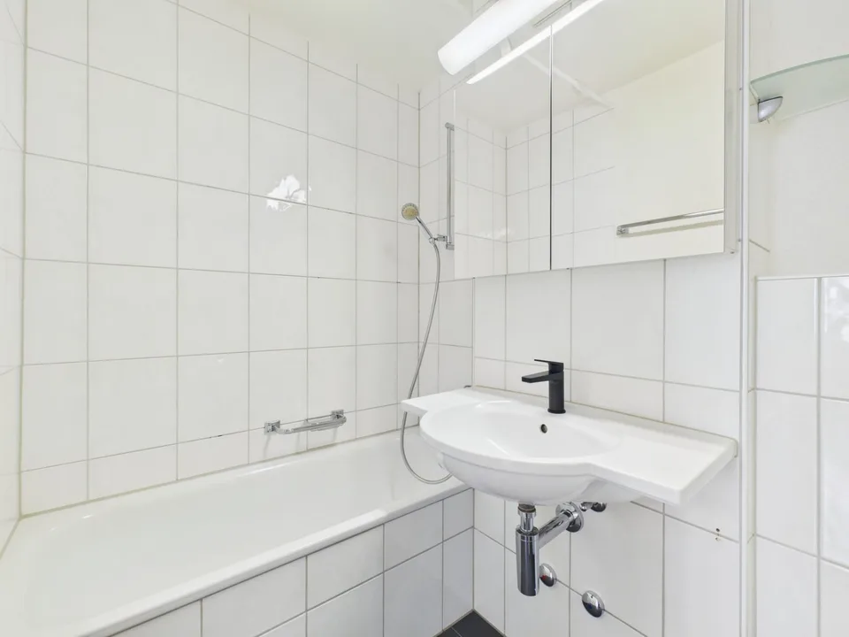 Helle 3.5-Zimmer-Wohnung mit vielseitiger Raumaufteilung – Foto 10 von 13