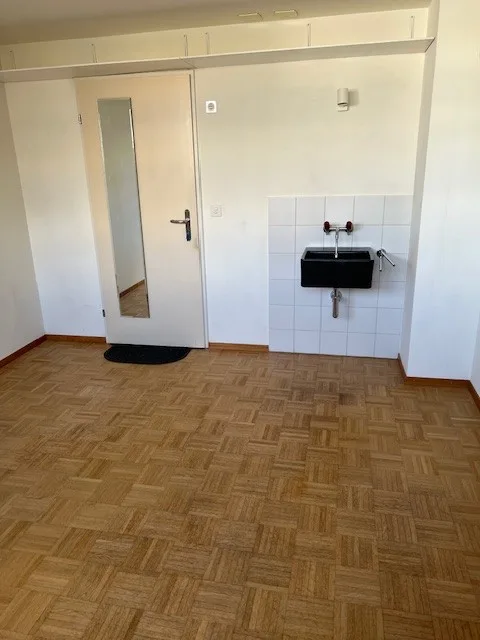 Helles Atelier an bester Lage in Fällanden zu vermieten – Foto 2 von 6