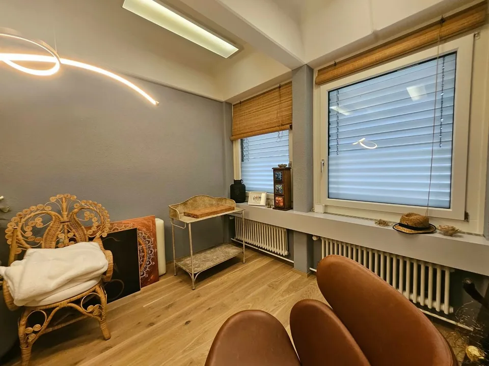 Helles Büro oder Praxis an ruhiger Lage in Aarberg – Foto 3 von 18