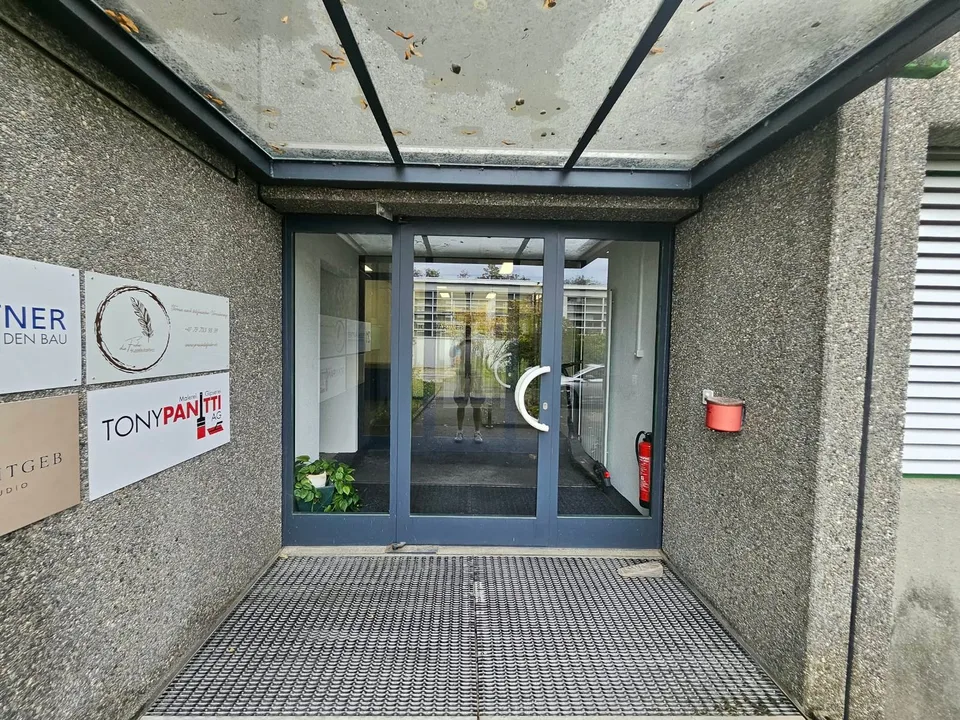 Helles Büro oder Praxis an ruhiger Lage in Aarberg – Foto 17 von 18