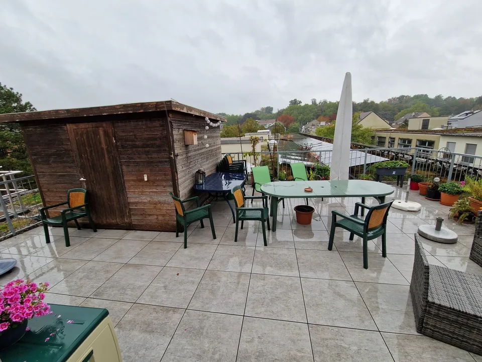 Appartamento in maisonette con grande terrazza sul tetto, proprio nel cuore di Gundeli! – foto 9 di 11