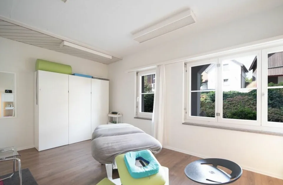 100m² commercial space, practice or office Fruthwilen – photo 6 of 10
