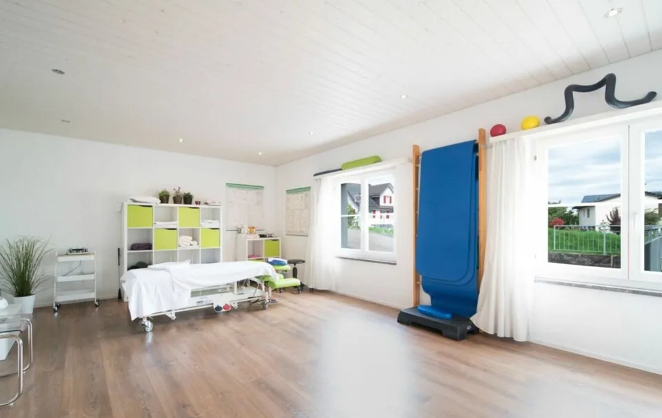 100m² commercial space, practice or office Fruthwilen – photo 7 of 10