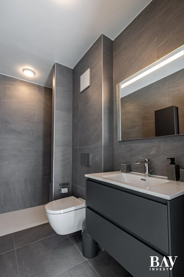 Charmant 2.5 pièces neuf à Conthey – Accessible et lumineux – photo 22 sur 30