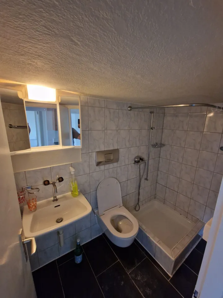 Appartamento di 4 locali al piano terra con proprio spazio di soggiorno – disponibile immediatamente! – foto 10 di 12