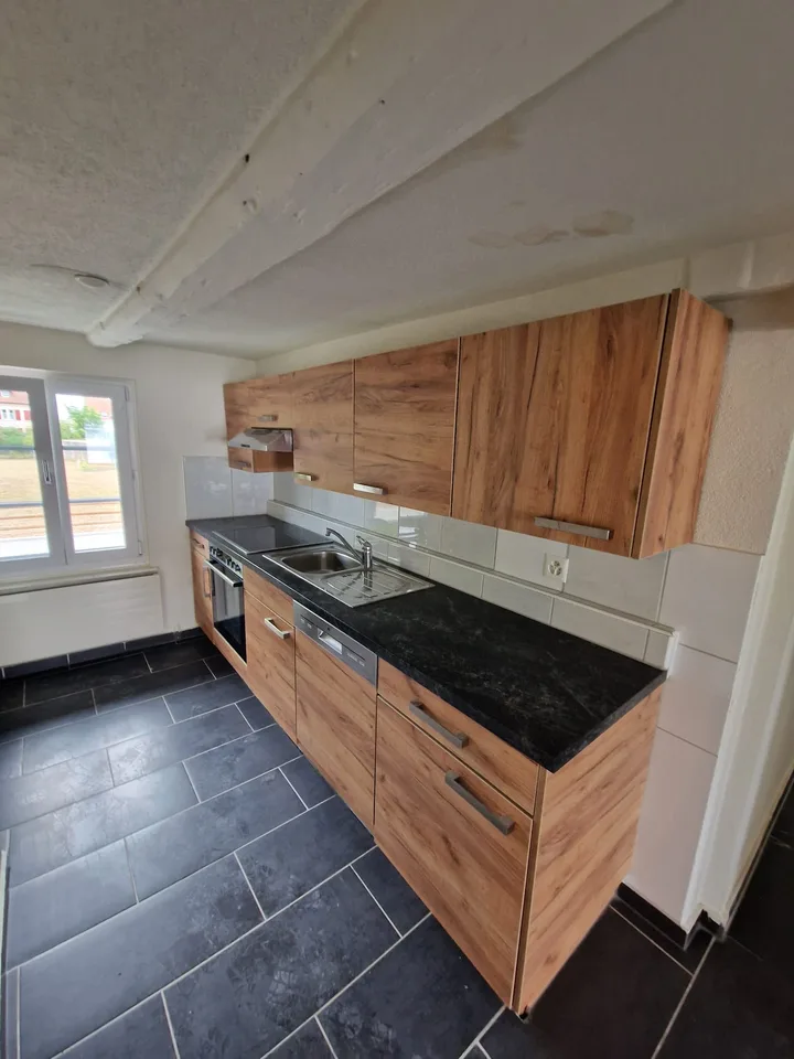 Appartamento di 4 locali al piano terra con proprio spazio di soggiorno – disponibile immediatamente! – foto 9 di 12