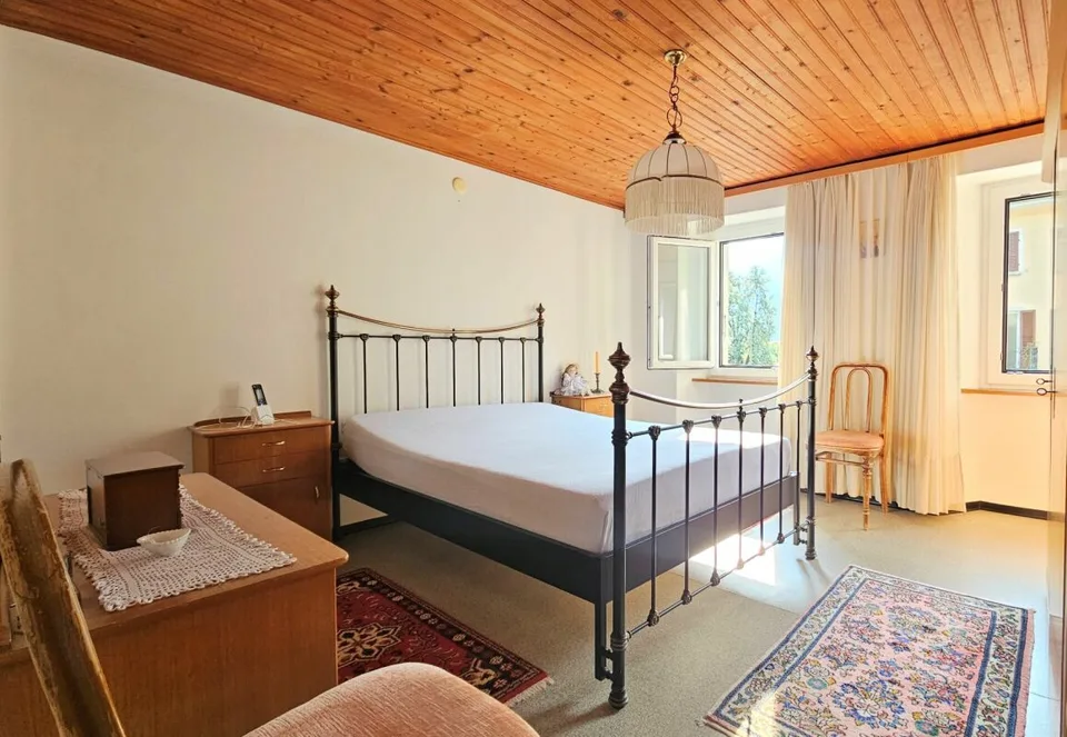 GERÄUMIGES EINFAMILIENHAUS MIT GARTEN IN S.VITTORE – Foto 15 von 18