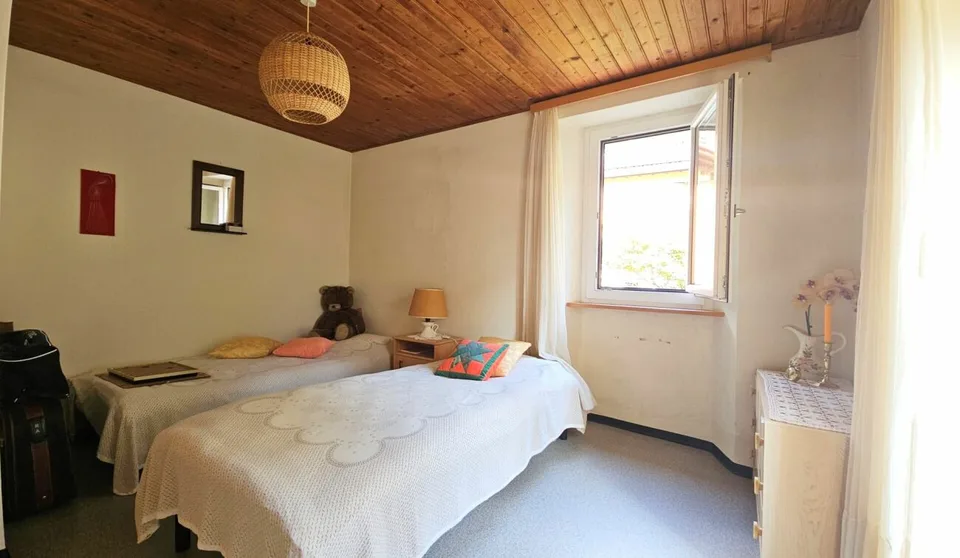 GERÄUMIGES EINFAMILIENHAUS MIT GARTEN IN S.VITTORE – Foto 16 von 18