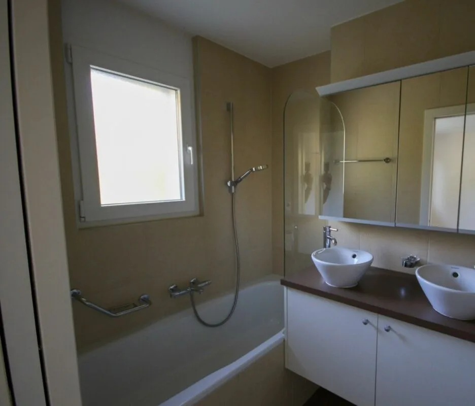 Luxuriöse 5,5-Zimmer-Wohnung mit Terrasse und Seeblick – Foto 20 von 23