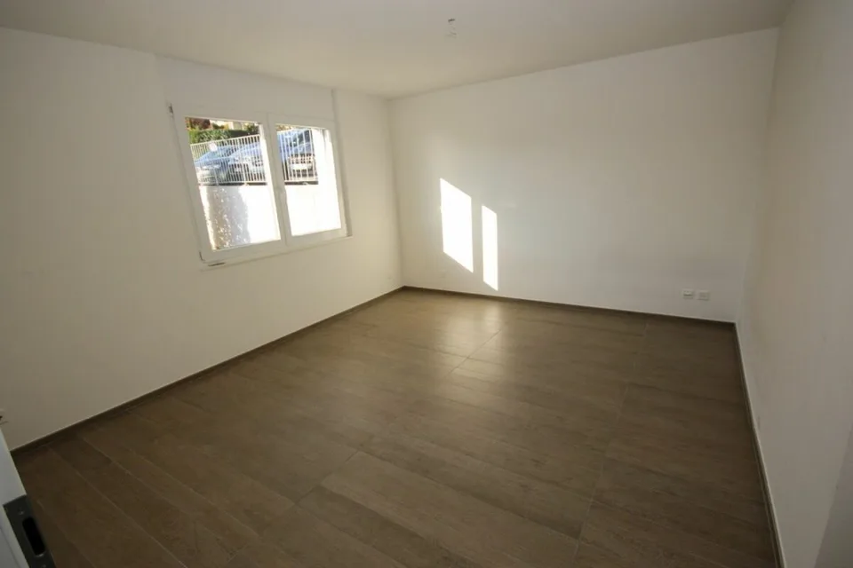 Luxuriöse 5,5-Zimmer-Wohnung mit Terrasse und Seeblick – Foto 18 von 23
