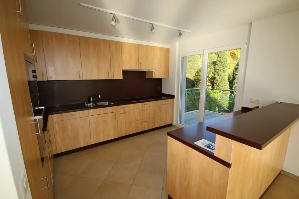 Luxuriöse 5,5-Zimmer-Wohnung mit Terrasse und Seeblick – Foto 13 von 23