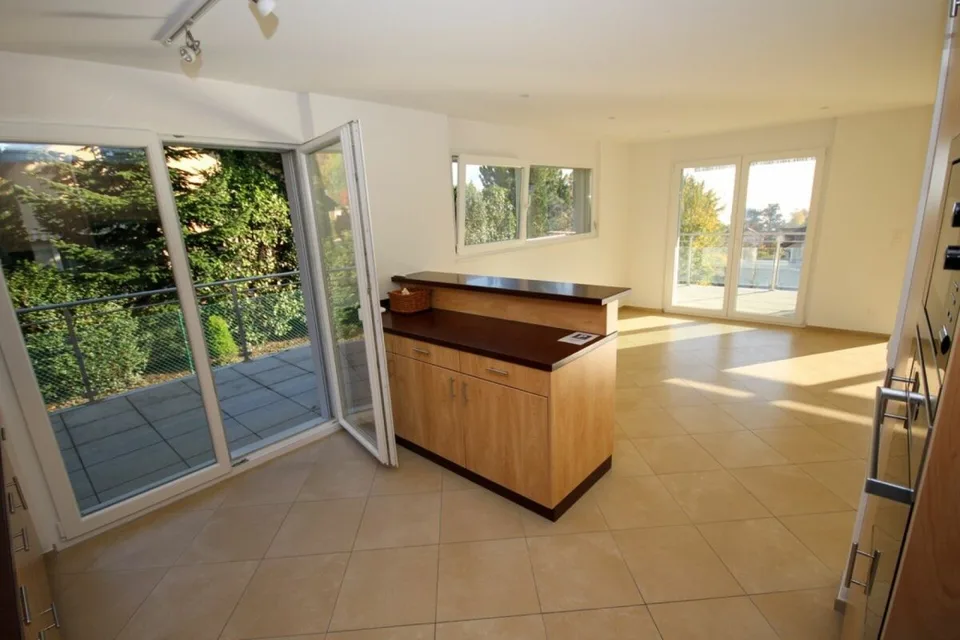 Luxuriöse 5,5-Zimmer-Wohnung mit Terrasse und Seeblick – Foto 12 von 23
