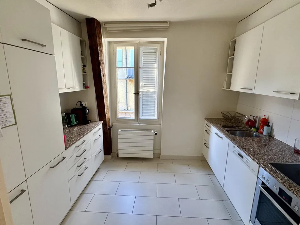 Großes Duplex mit 5.5 Zimmern und Balkon im Herzen von Nyon – Foto 3 von 10