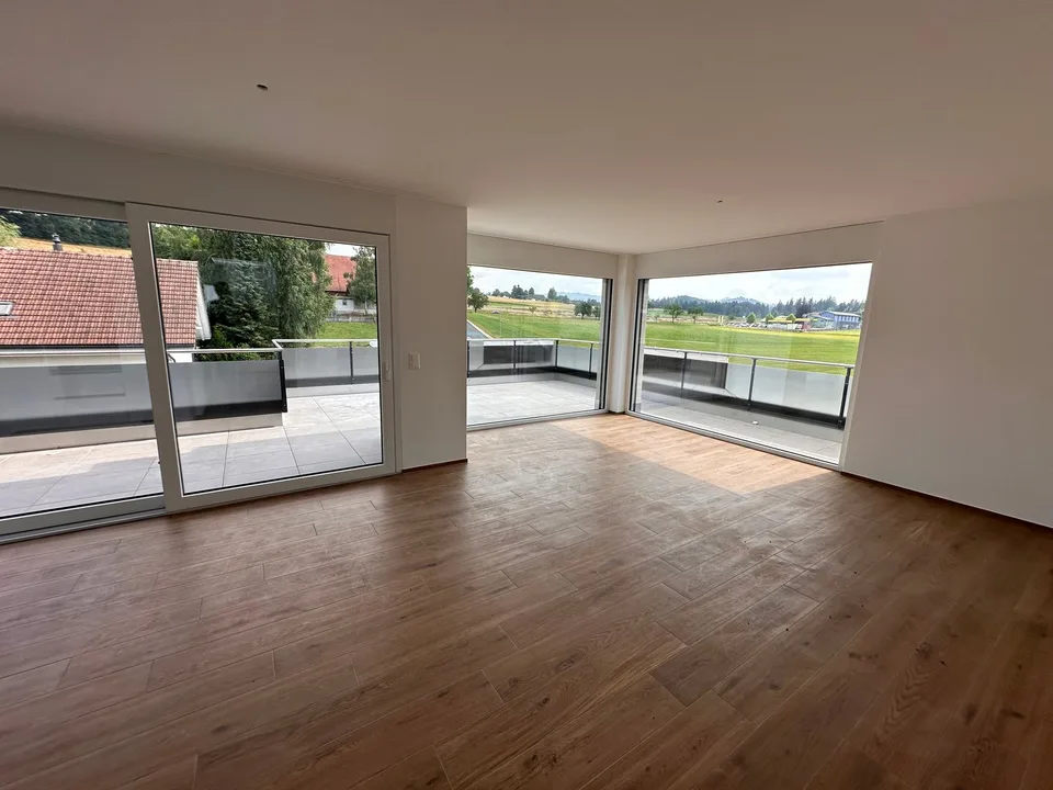 Traumhafte, moderne 3.5-Zimmer-Attikawohnung mit tollem Grundriss und Weitsicht zu vermieten. – Foto 7 von 12
