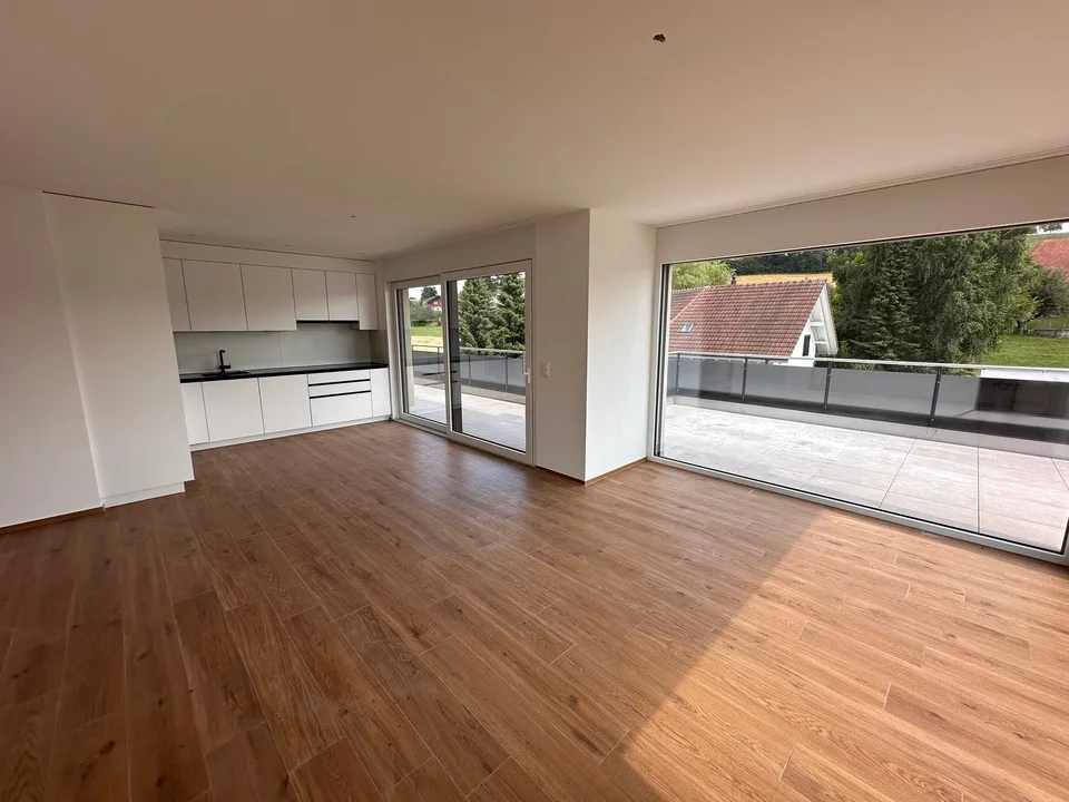 Traumhafte, moderne 3.5-Zimmer-Attikawohnung mit tollem Grundriss und Weitsicht zu vermieten. – Foto 8 von 12