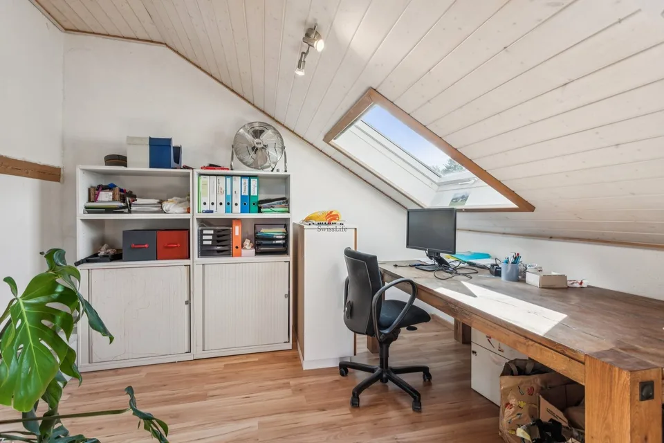 Die Landschaft bis zum Horizont: Haus mit Terrasse – Foto 9 von 10