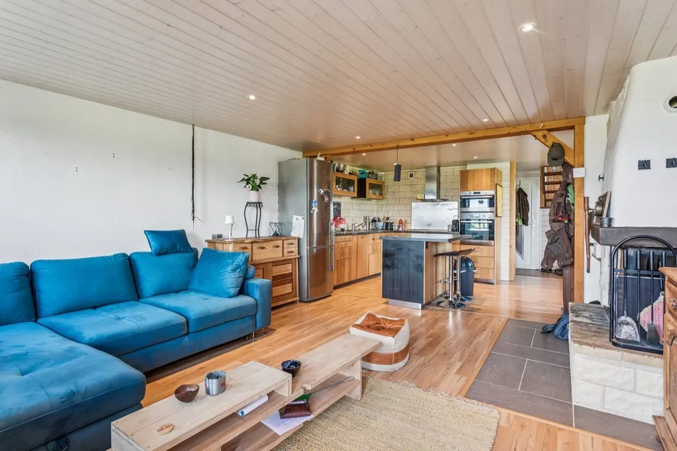 Die Landschaft bis zum Horizont: Haus mit Terrasse – Foto 3 von 10