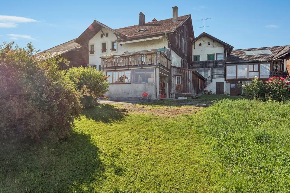 Die Landschaft bis zum Horizont: Haus mit Terrasse – Foto 2 von 10