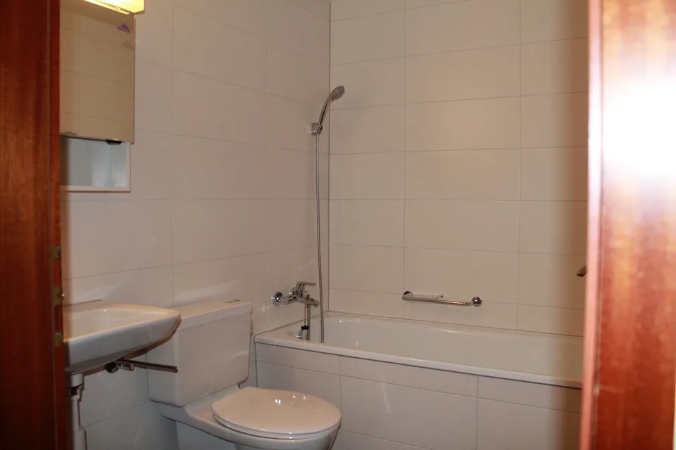 Beautiful, bright 4-room apartment in Frutigen – photo 5 of 8