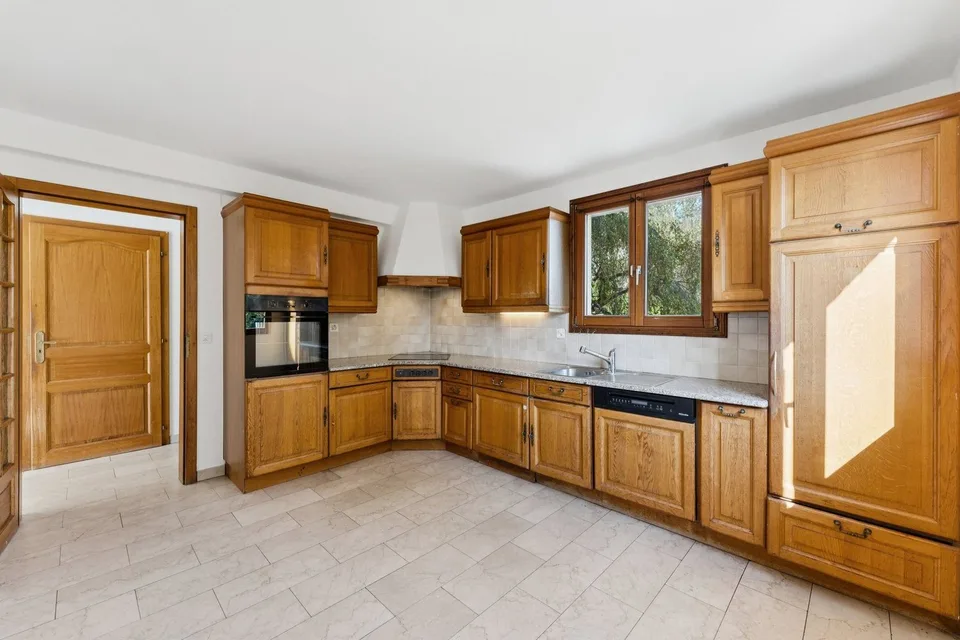 Casa a schiera di 5.5 locali con giardino e studio indipendente – foto 3 di 11