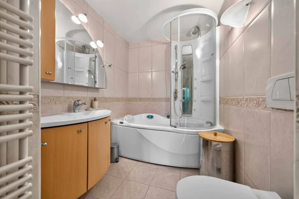 Spacious 4.5-room apartment in a privileged environment – photo 9 of 13