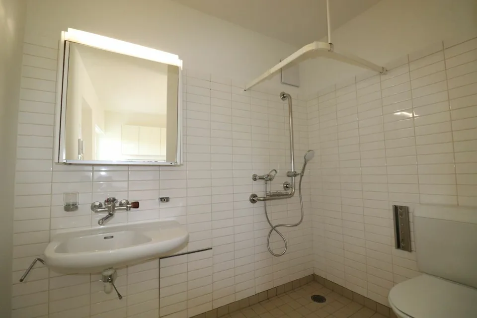 geräumige, helle 2-Zimmer-Wohnung in Kleinbasel zu vermieten – Foto 9 von 11