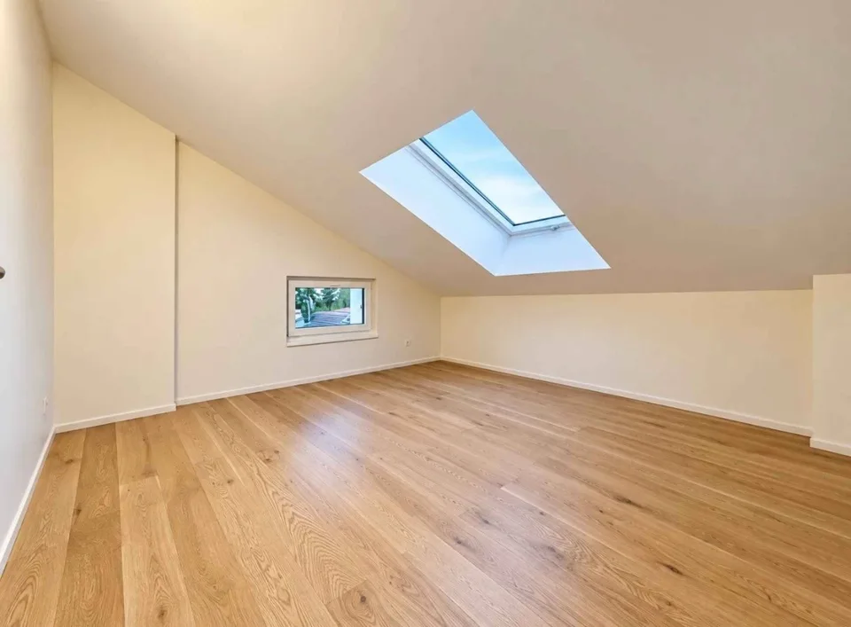 Beautiful 4.5-room apartment with a view of the lake and mountains – photo 8 of 9