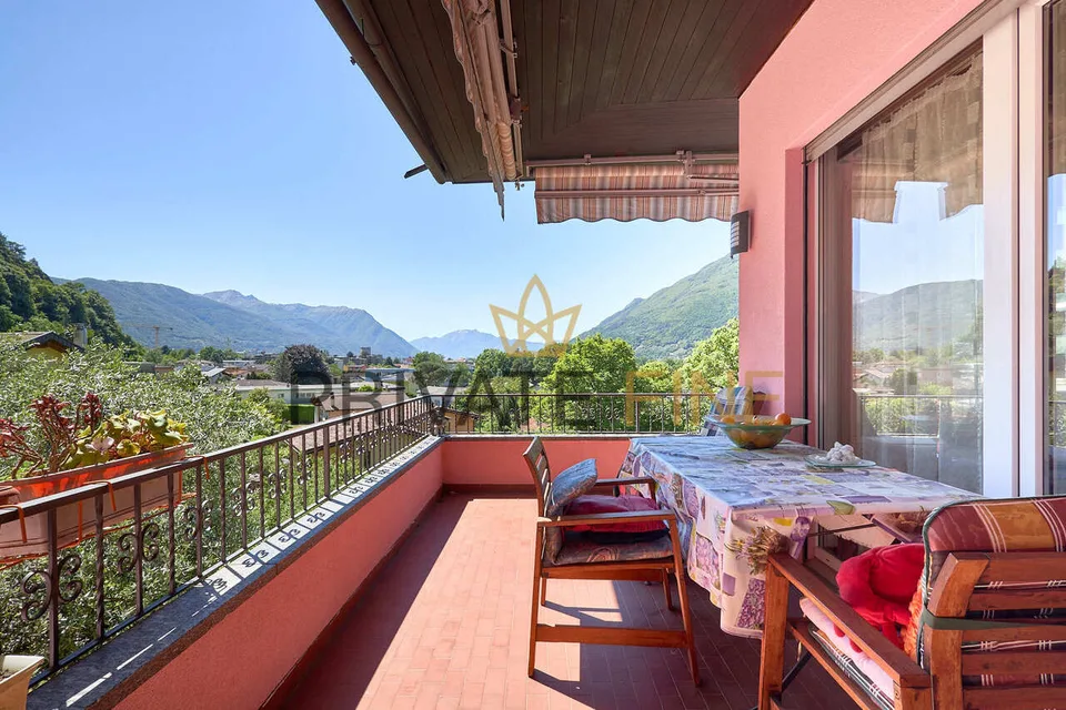 Mediterranes Zweifamilienhaus mit Garten und Grottino (67) – Foto 2 von 5