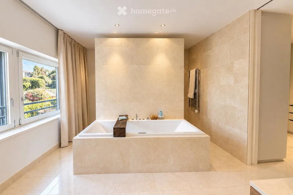 Exklusive Wohnung mit See- und Bergsicht – Foto 7 von 13