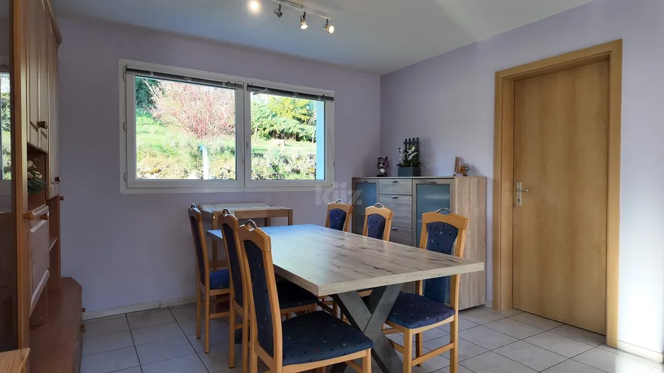 Schönes Einfamilienhaus mit Garten und Terrasse – Foto 6 von 13