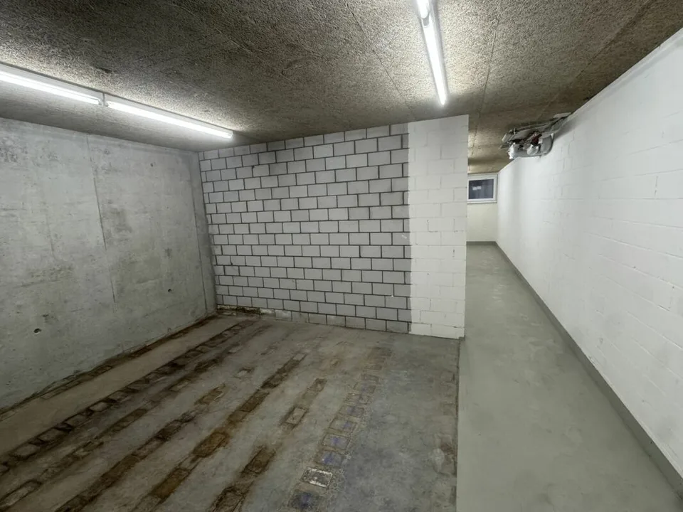 Storage Room - 53m2 – photo 3 of 7