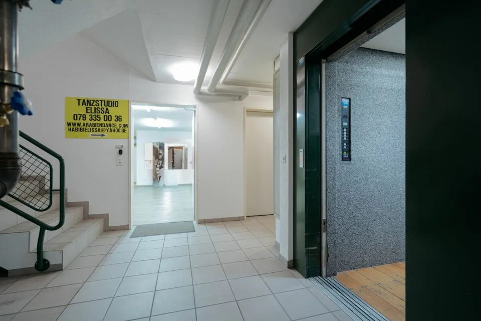 Raum für Ihre Geschäftsidee - vielseitige Gewerbefläche in Hausen AG – Foto 6 von 9