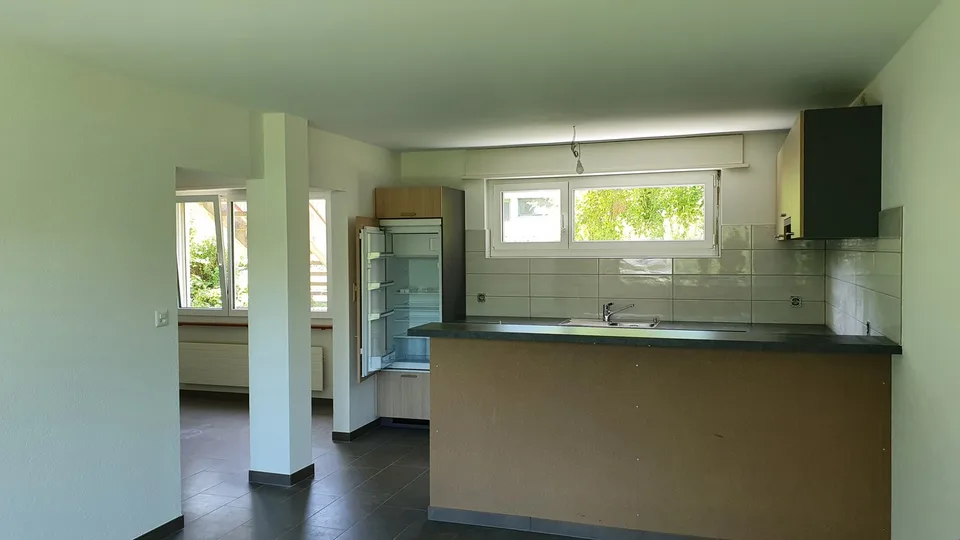 Apartment located in a quiet neighborhood surrounded by greenery – photo 3 of 11