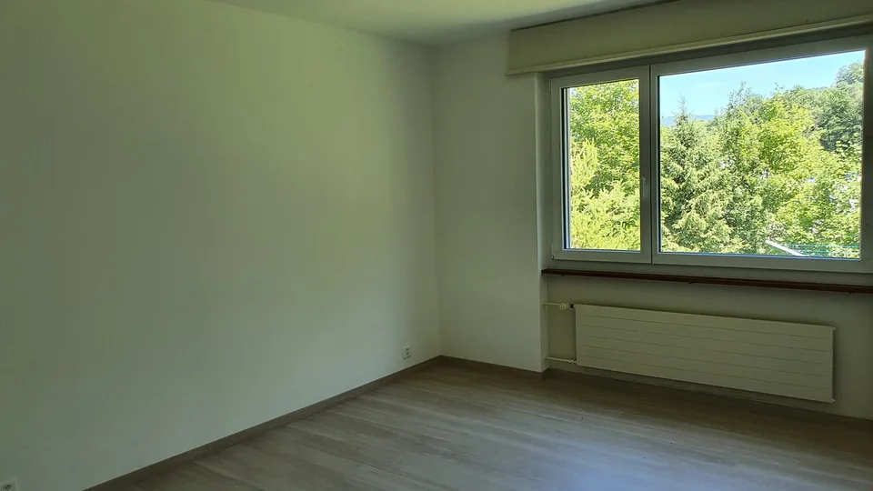 Apartment located in a quiet neighborhood surrounded by greenery – photo 8 of 11