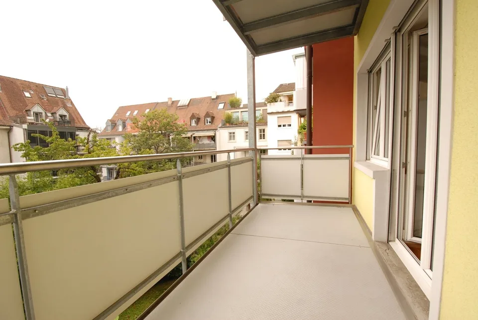 Joli appartement 2,5 pièces dans un immeuble ancien près du Rhin – photo 3 sur 5