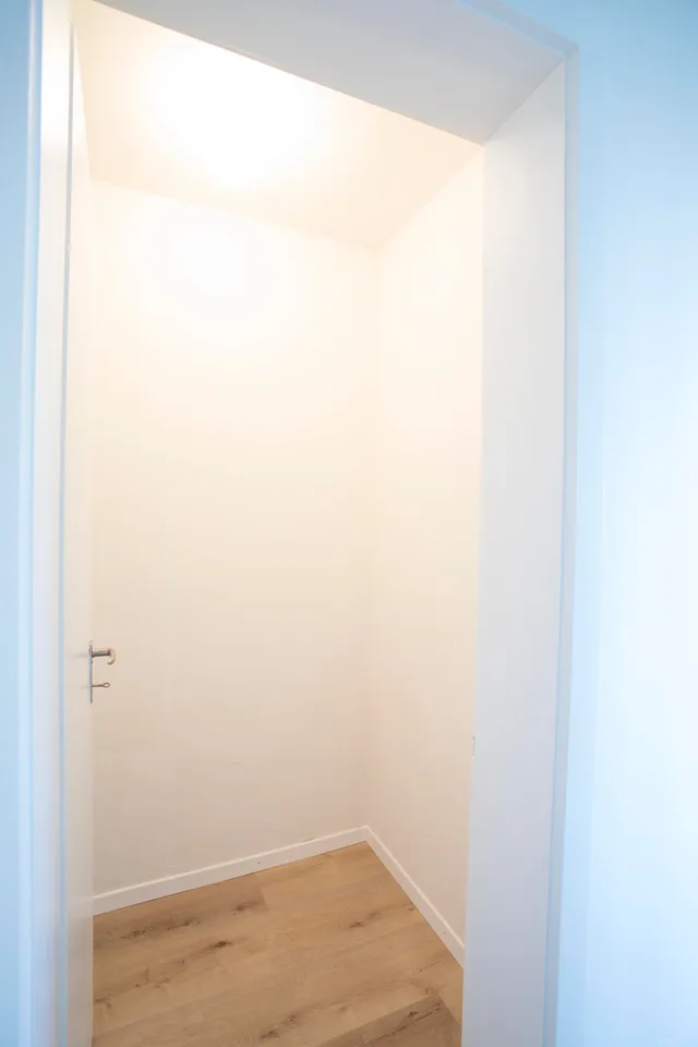 Helle 3-Zimmer-Wohnung im 16. Stock mit Balkon und Weitsicht in Nidau (11-1601) – Foto 10 von 10