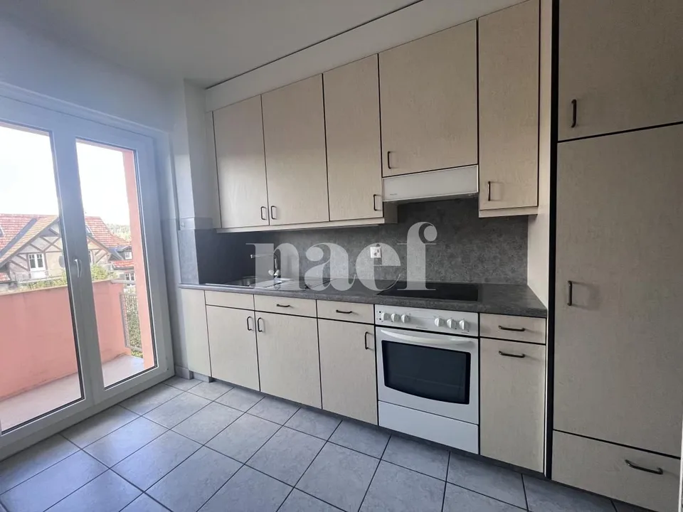Dreizimmerwohnung im zweiten Stock – Foto 4 von 8