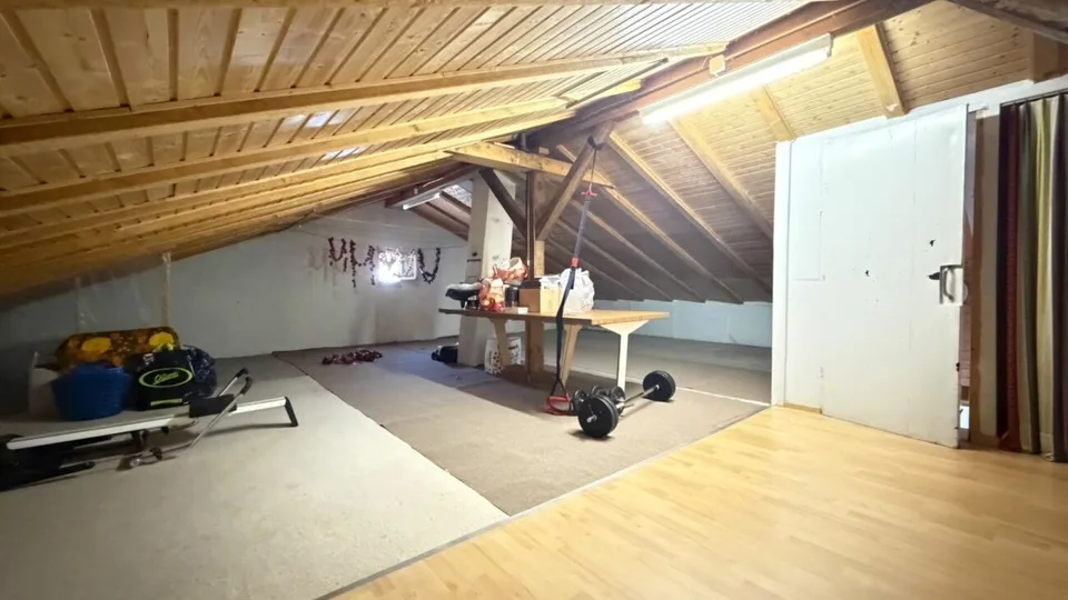 MOLTO SPAZIO, SOLE & VISTA PANORAMICA - CASA UNIFAMILIARE 4.5 LOCALI CON 580 M² DI TERRENO & GRANDE GARAGE – foto 19 di 28