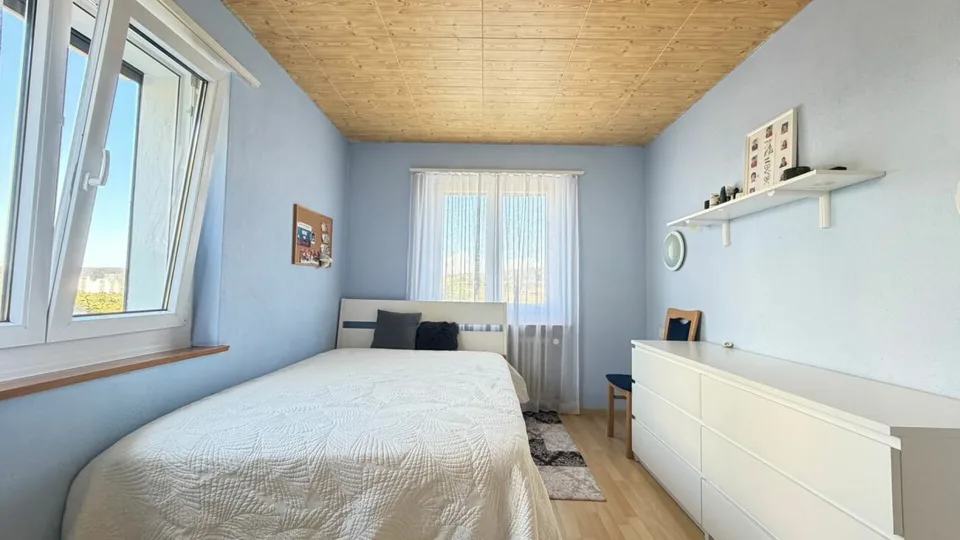 MOLTO SPAZIO, SOLE & VISTA PANORAMICA - CASA UNIFAMILIARE 4.5 LOCALI CON 580 M² DI TERRENO & GRANDE GARAGE – foto 16 di 28