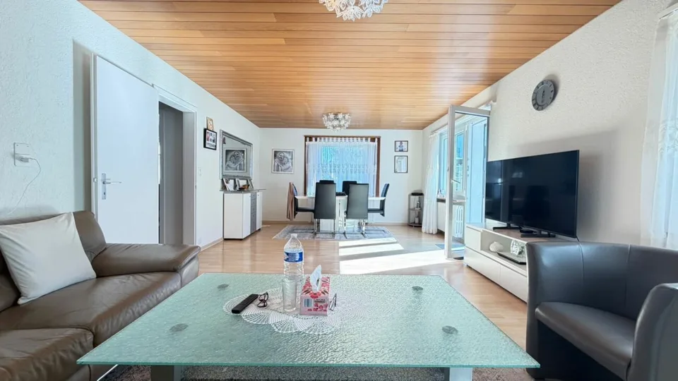 MOLTO SPAZIO, SOLE & VISTA PANORAMICA - CASA UNIFAMILIARE 4.5 LOCALI CON 580 M² DI TERRENO & GRANDE GARAGE – foto 12 di 28