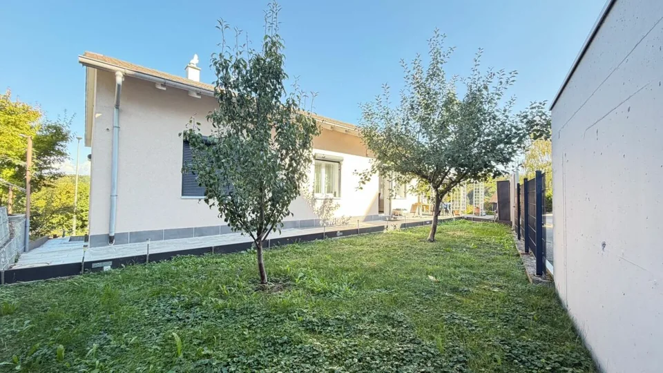 MOLTO SPAZIO, SOLE & VISTA PANORAMICA - CASA UNIFAMILIARE 4.5 LOCALI CON 580 M² DI TERRENO & GRANDE GARAGE – foto 10 di 28